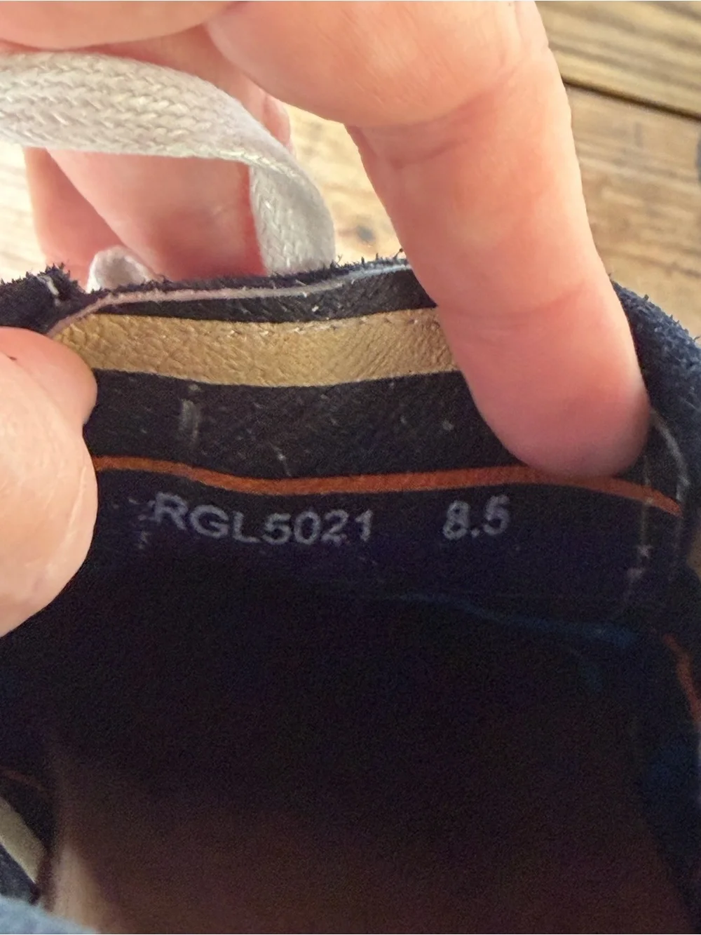 Robert Graham Men’s 8.5 Navy Blue Suede Leather Low Top Sneakers RGL5021